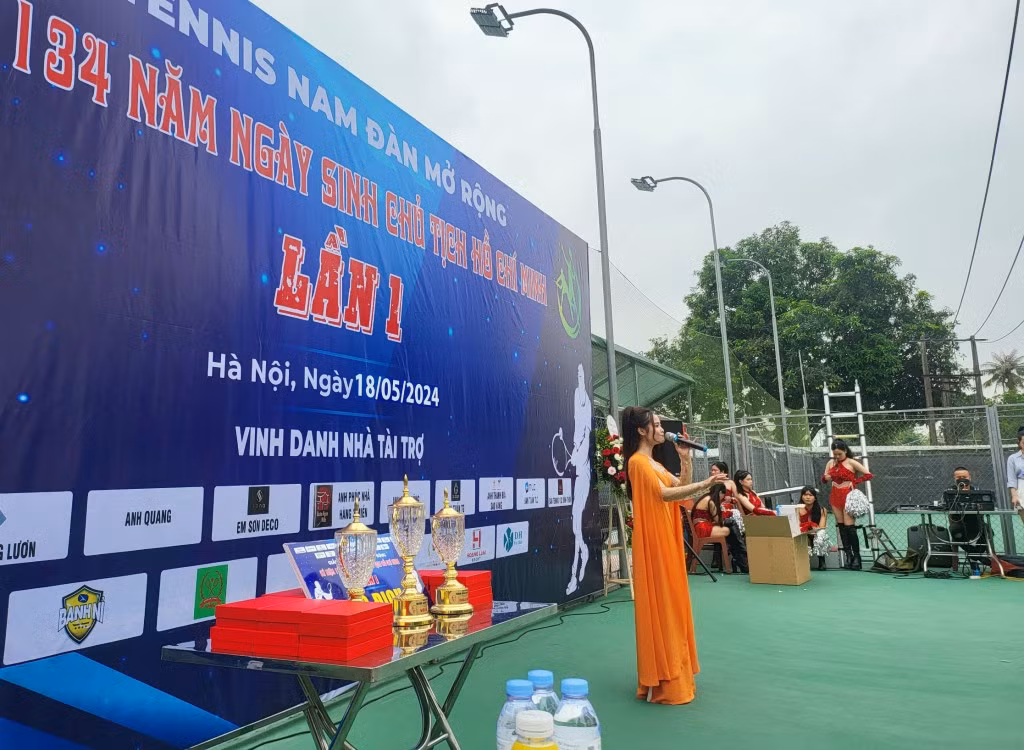 Giai Tennis Nam Dan mo rong chao mung ky niem ngay sinh nhat Bac Ho-Hinh-2