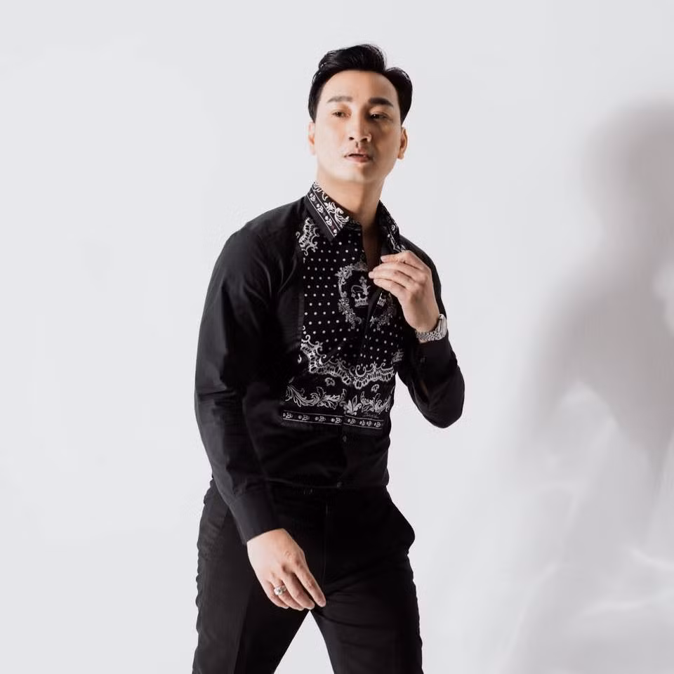  Thành Trung ban đầu được khán giả biết đến nhờ những vai diễn trong các tiểu phẩm hài. Tuy nhiên, tên tuổi của anh tỏa sáng hơn khi chuyển hướng làm người dẫn chương trình. Với lối dẫn hài hước, thông minh, MC Thành Trung gây thiện cảm với khán giả.