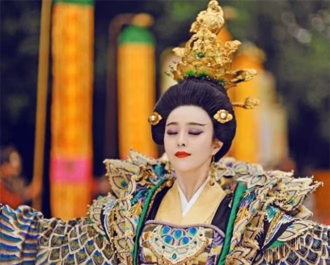 Su quyet doan, tan ac cua Vo Tac Thien khien hau the kinh hai-Hinh-2