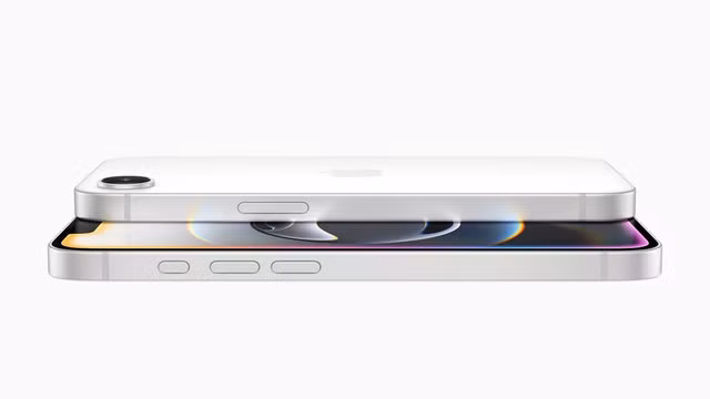 Bên cạnh đó, iPhone 16e chứa tổng thể hơn 30% hàm lượng vật liệu tái chế, bao gồm 100% coban tái chế và 95% lithium tái chế trong pin, 85% nhôm tái chế trong vỏ máy. Đây là sản phẩm tiếp theo hướng đến mục tiêu Apple 2030, vì một hành tinh xanh và sạch hơn.