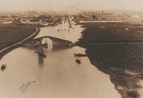 Một con sông ở Nam Kinh.