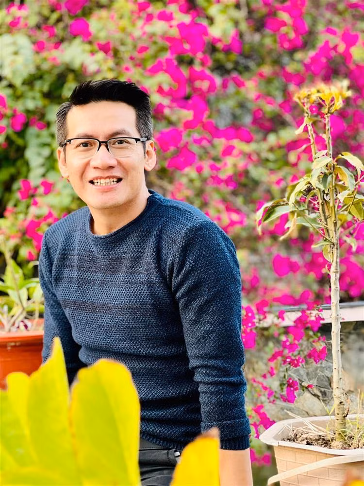 Danh tinh BTV bat khoc lam gian doan song truc tiep cua VTV-Hinh-6