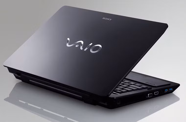 Sony chia tay với lĩnh vực kinh doanh máy tính và ebook. Sony vừa quyết định bán mảng kinh doanh máy tính cá nhân và đóng cửa lĩnh vực kinh doanh Reader ebook tại khu vực Bắc Mỹ.