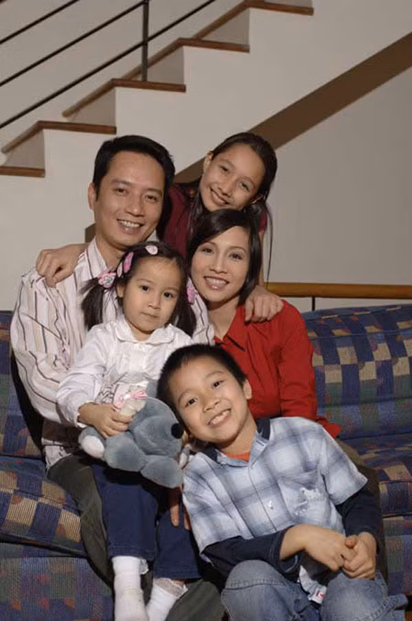 3 con cua My Linh - Anh Quan duoc cha me dau tu an hoc ra sao?-Hinh-2
