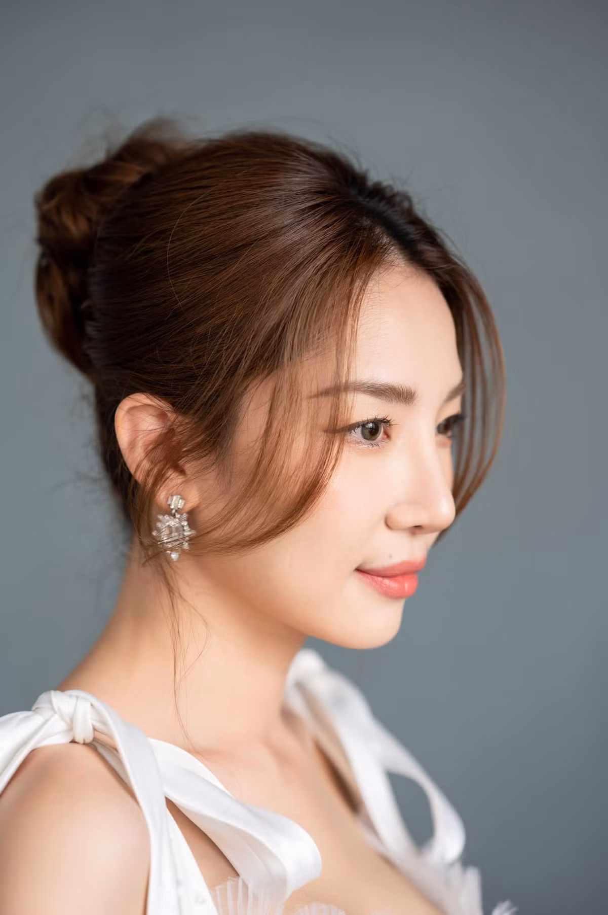 Minh Khuê “Thương ngày nắng về”: “Ngoài đời tôi đa nhân cách” Minh Khue “Thuong ngay nang ve”: “Ngoai doi toi da nhan cach”
