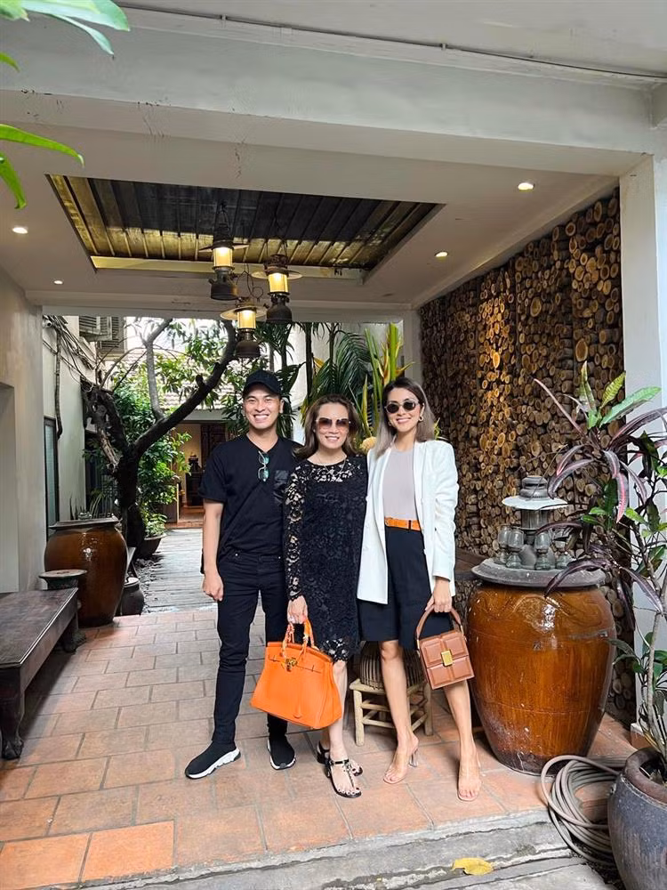 Ha Tang 'dau 2 thu toc' xuong pho, thoi co Truc nay con dau