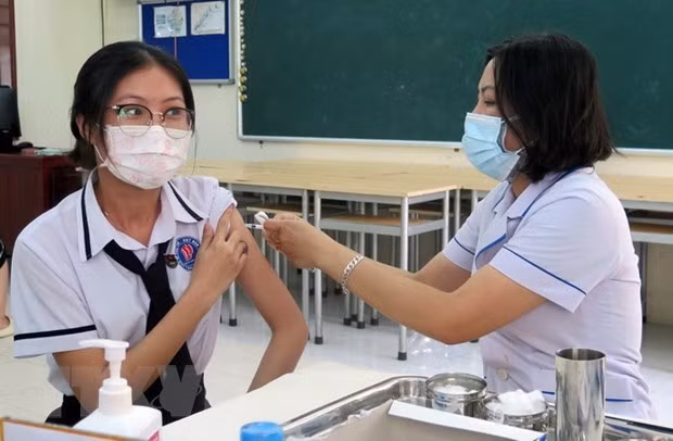 Ngày 13/8: Thêm 1.815 ca mắc COVID-19, một ca tử vong ở Điện Biên Ngay 13/8: Them 1.815 ca mac COVID-19, mot ca tu vong o Dien Bien