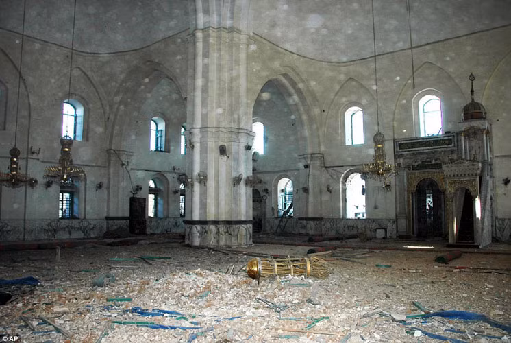 Thánh đường Hồi giáo Khaled bin Walid ở khu phố al-Khalidiyah, trung tâm thành phố Homs.