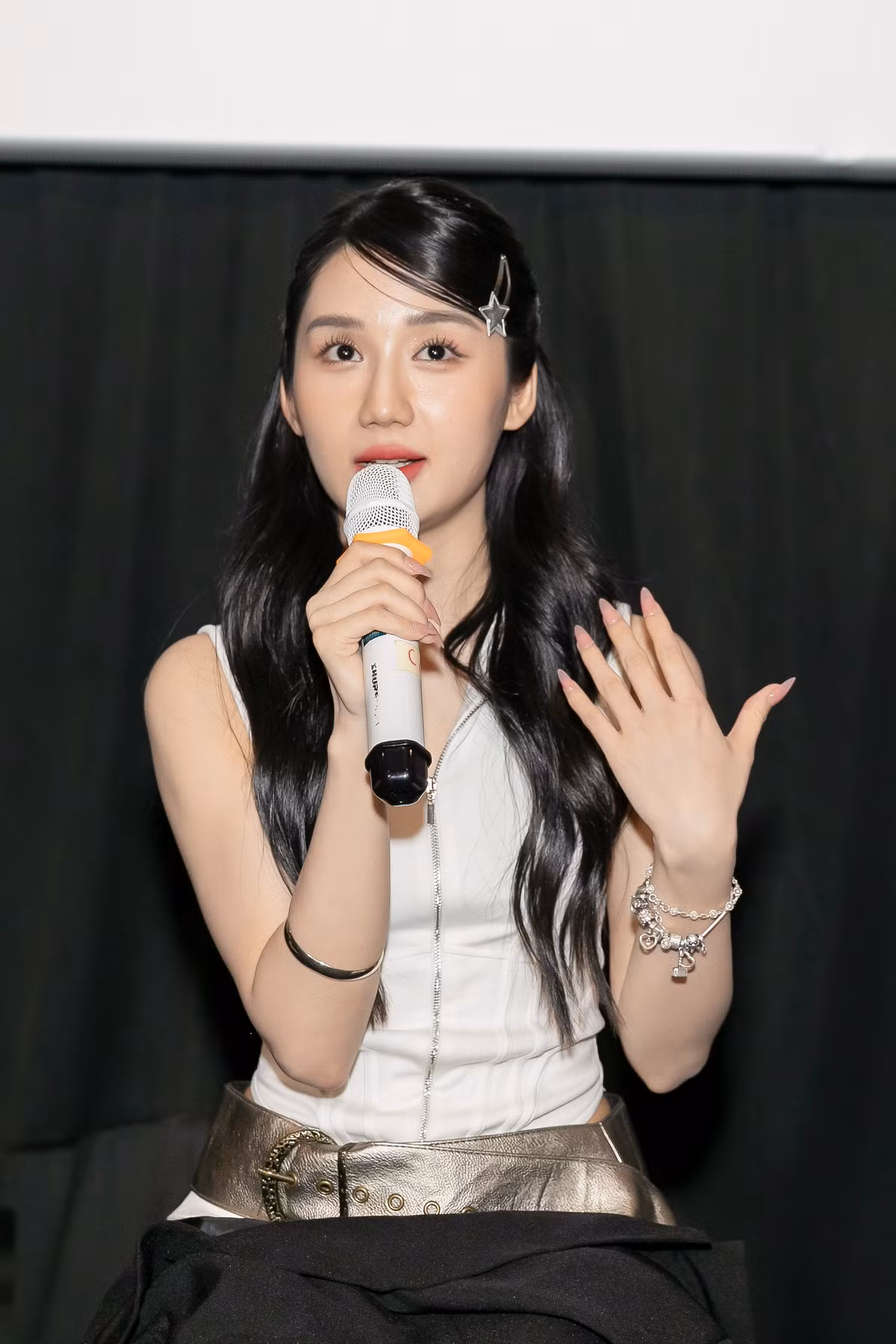 Mina Young - nu streamer noi tieng tro thanh ca si