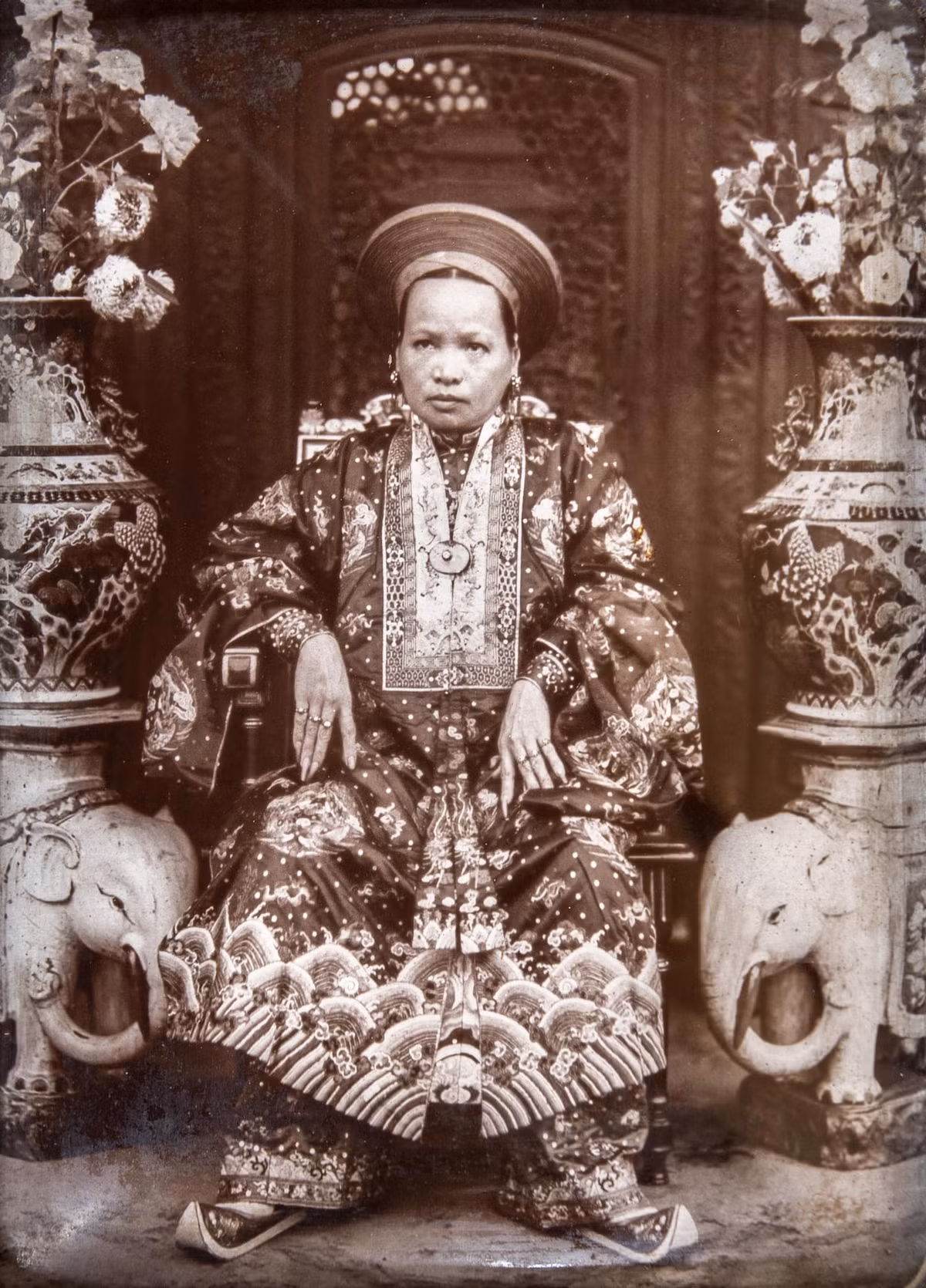 Loat anh “quy nhu vang” it nguoi biet ve dung nhan vo vua Dong Khanh