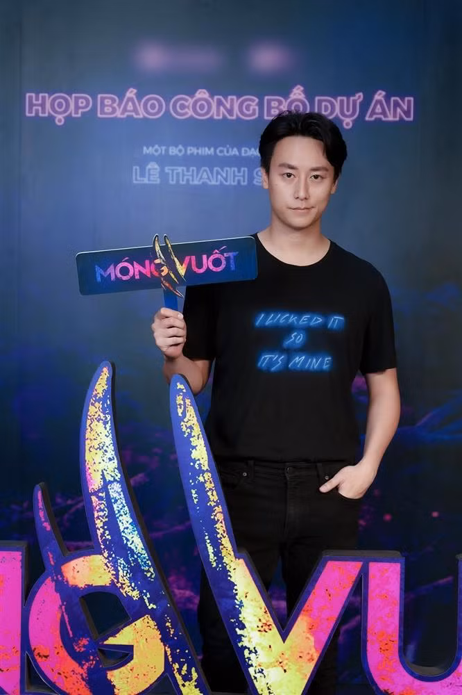 Rocker Nguyen: 'Moi ngay be noi bun bo 30 lit, thai 5 kg thit de ban'