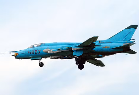"Đôi cánh ma thuật" Su-22M4 có thể mang 2 đạn tên lửa Kh-29.