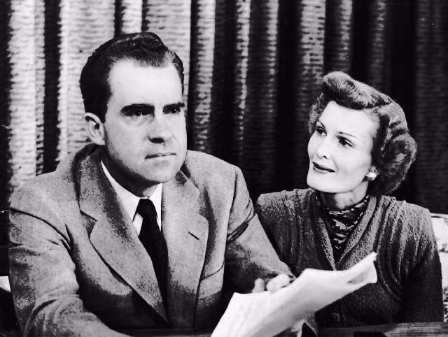 Richard Nixon chuyển đến Whittier vào năm 1922. Sau khi tốt nghiệp ĐH Duke ở Durham, Bắc Carolina, ông đã trở về Whittier và kết hôn với Patricia Ryan.