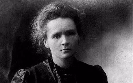 Marie Currie là người đã 2 lần đoạt giải Nobel. Bà đã khám phá ra radium nhưng không thể trở thành một thành viên của Viện Hàn lâm Pháp do bản thân là phụ nữ.