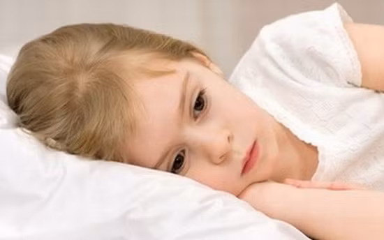 Nguy cơ trẻ bị đái tháo đường. Khi lớn lên nguy cơ mắc bệnh đái tháo đường của những em bé sơ sinh thừa cân cao gấp đôi so với những em bé có cân nặng bình thường. Vì vậy, trẻ sơ sinh thừa cân cần được theo dõi chặt chẽ, nhất là những ngày đầu sau sinh để hạn chế những biến chứng.