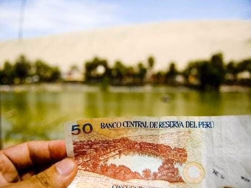 Chính phủ Peru quyết định in hình ốc đảo lên mặt sau của đồng tiền 50 Nuevo Sol phát hành lần đầu vào năm 1991.