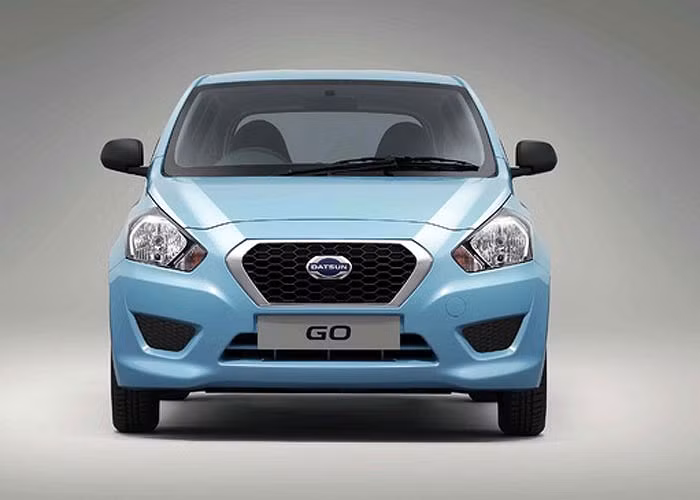 Dòng xe giá rẻ Datsun Go của Nissan với mức giá dự kiến chưa tới 7.000 USD vừa mới được bán ra. Vì là xe giá rẻ nên Nissan chỉ trang bị cho mẫu xe này hộp số sàn 5 cấp thay vì hộp số tự động vô cấp như các dòng xe khác. Đối tượng khách hàng mà Datsun Go nhắm đến chính là những người có thu nhập trung bình và lần đầu mua xe ô tô.