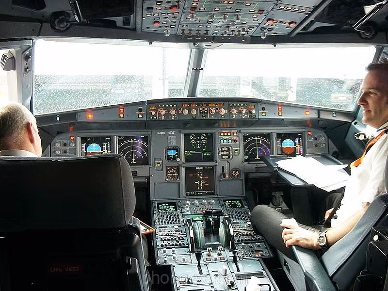 Khoang lái của Airbus A321