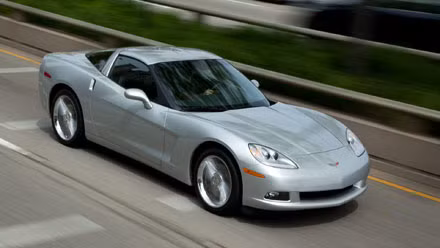 Corvette C6 sẽ có mặt tại Vietnam Motor Show 2013 khai mạc vào ngày 23/10 tới đây. Xe có giá khoảng 50.000 USD.