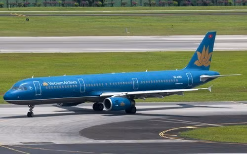 Nhờ công nghệ vượt trội, dòng máy bay Airbus A321 đã giúp các hãng hàng không tiết kiệm nhiên liệu, chi phí bảo dưỡng và giảm tiếng ồn. Giá của mỗi chiếc máy bay A321 khoảng 65 triệu USD một chiếc.
