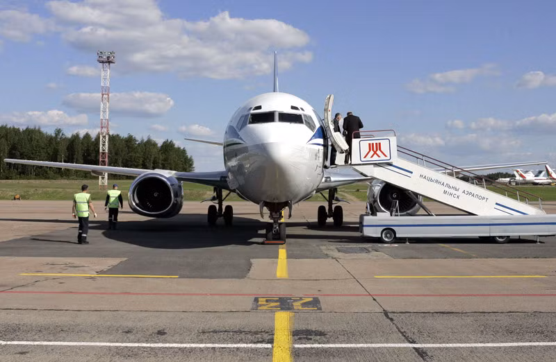 Loại máy bay này trở thành niềm yêu thích của các hãng hàng không Nga như: Aeroflot-Nord (nay là Nordavia), S7 Airlines, Rossiya... Các hãng này mua dòng máy bay Boeing 737-500 để thay thế cho các máy bay cũ do Liên Xô chế tạo.