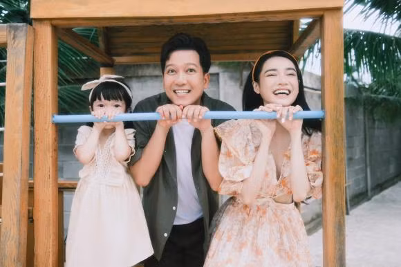 Những ông bố nghiện con của showbiz Việt - Hình 7 Nhung ong bo nghien con cua showbiz Viet-Hinh-7