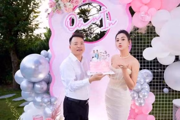 Phương Oanh tiết lộ 3 quy tắc khi yêu Shark Bình ảnh 2 Phương Oanh tiết lộ 3 quy tắc khi yêu Shark Bình ảnh 2
