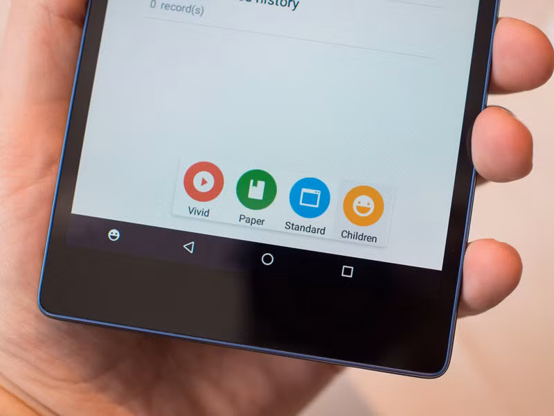 Lenovo Tab3 7 sẽ được bán ra vào tháng 6 tới.
