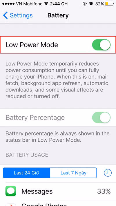  Sử dụng Low Power Mode để kéo dài thời lượng pin Low Power Mode, một tính năng mới khác của iOS 9, báo cho iPhone của bạn giảm bớt một số tính năng để kéo dài hơn nữa thời lượng sử dụng với pin. Điều này có nghĩa là nó sẽ dừng làm mới các ứng dụng chạy nền, cập nhật email tức thì, và vài điều vặt vãnh khác để duy trì pin của bạn dùng được lâu hơn.