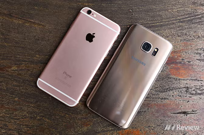  Apple không sửa chữa tại trung tâm bảo hành uỷ quyền, quản lý rất chặt nguồn linh kiện. Khác với các hãng khác, Apple không sửa chữa iPhone tại các trung tâm dịch vụ bảo hành được uỷ quyền (AASP). Các sản phẩm iPhone có lỗi phần cứng thuộc phạm vi được bảo hành một đổi một, trừ một số trường hợp lỗi sẽ được thay thế linh kiện chính hãng như phím Home, phím âm lượng, camera sau, bộ rung, loa ngoài và pin.