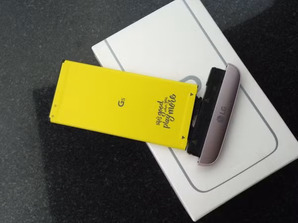 Do đó, người dùng chỉ việc lướt tay để chọn ứng dụng. LG đã lắng nghe ý kiến người dùng nhiều hơn và có những sự thay đổi tích cực về hệ thống phần mềm trên G5 nhằm mang lại trải nghiệm tối ưu nhất cho người dùng.