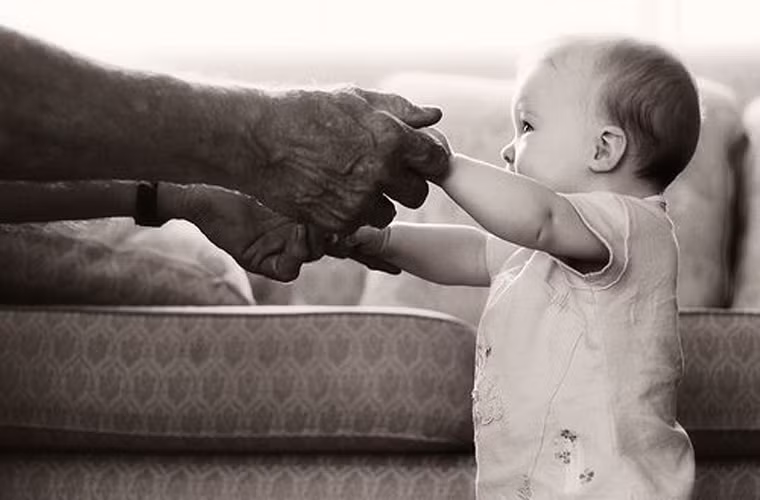Và trải nghiệm những bước chân đầu đời.