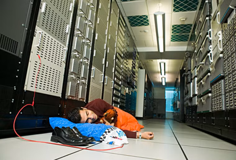 Quản trị mạng. Những đối tượng này thường xuyên bị ảnh hưởng tới giấc ngủ nhằm đảm bảo quá trình cung cấp dịch vụ không bị gián đoạn.
