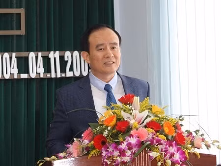 Thời gian từ tháng 7/2008 - 3/2014, ông là Bí thư Đảng ủy, Chủ tịch Hội đồng thành viên Tổng công ty Đầu tư và Phát triển nhà Hà Nội.