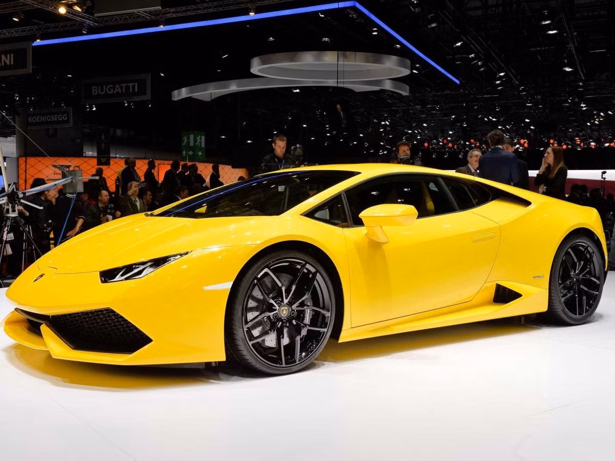 “Quái thú” Lamborghini Huracan được trang bị động cơ V10 với công suất 600 mã lực.