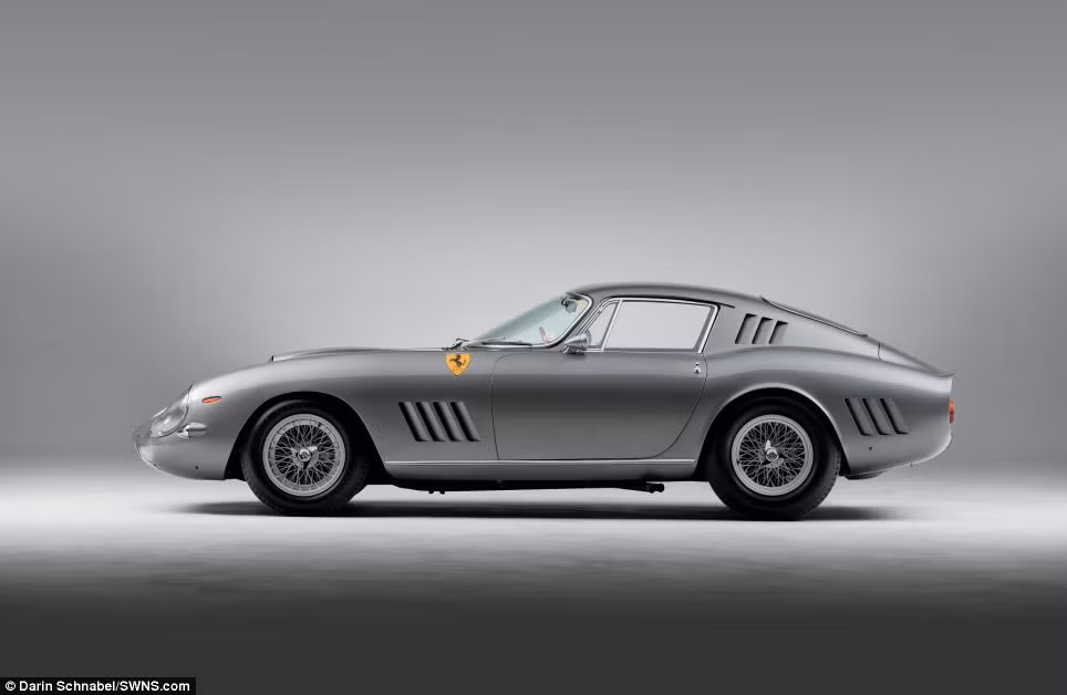 Được sản xuất cách đây 50 năm nhưng chiếc Ferrari 275 GTB trông vẫn như mới.
