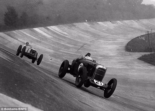 Chiếc xe mang biển số EPE 97 từng tham dự cuộc đua Le Mans 24 Hours vào năm 1937 cũng như RAC Tourist Trophy Race và British Racing Driver.