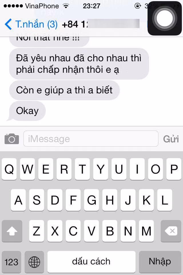 Tuy nhiên, trước sự bức xúc của bạn gái, H.K.A lại có cách đáp trả đang bị cư dân mạng đánh giá là hèn kém và... "cù nhầy". Bị bạn gái than phiền về chuyện xin tiền, anh chàng lại vặn vẹo "Đã yêu nhau, đã cho nhau thì phải chấp nhận thôi em ạ". Theo tìm hiểu, nhân vật "nam chính" là thành viên của một nhóm nhảy Hip-hop Hà thành. Anh chàng từng giành chức vô địch R16 Thế giới ở nội dung Air Flare.