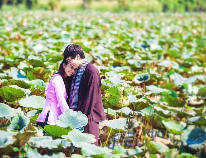 Nam Trung chia sẻ : "Theo Trung cuộc sống nếu thiếu đi sự lãng mạn thì sẽ khô khan lắm, khi thật sự yêu thương người ta sẽ tìm mọi cách để tạo cho người mình yêu cảm thấy được sự chân thành và hạnh phúc. Thiếu đi sự lãng mạn thì tình yêu sẽ từ từ theo năm tháng mà phai nhạt đi mất".