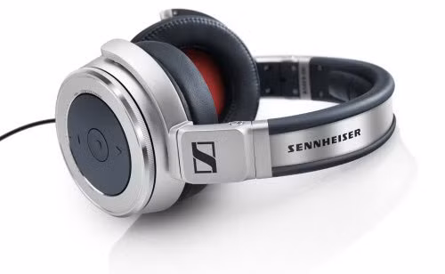 Theo thông số kỹ thuật, HD 630VB có độ méo tiếng khoảng 0,08% (ở mức 1kHz và 100dB), trở kháng 23Ohm, dải băng tần từ 10 đến 42.000Hz.