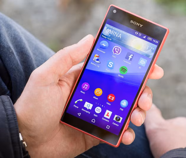 Sony Xperia Z5 Compact: Màn hình 4,6 inch.