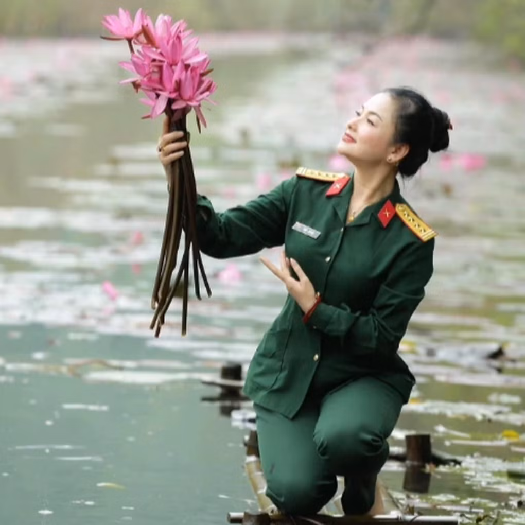 Hôn nhân bền chặt của 2 cặp đôi nghệ sĩ quân đội nổi tiếng miền Bắc Hon nhan ben chat cua 2 cap doi nghe si quan doi noi tieng mien Bac