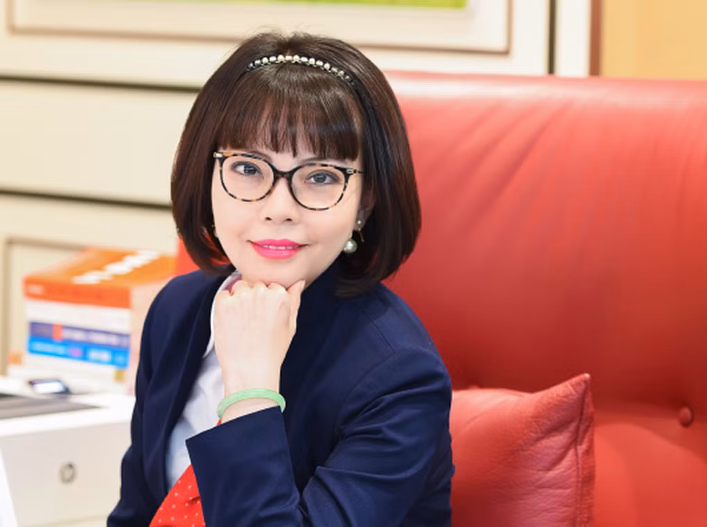 Chan dung con gai dai gia Do Minh Phu, tan tong giam doc DOJI