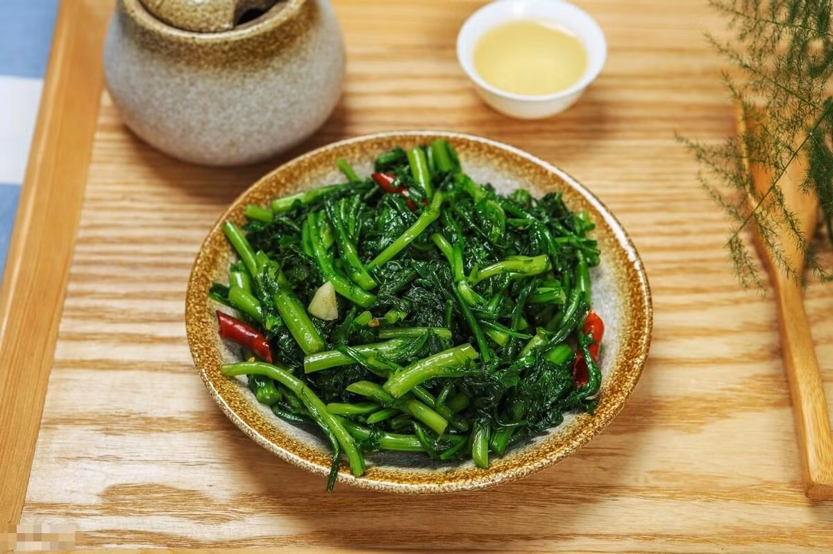 Loại rau “món ăn của hoàng đế”, dưỡng dạ dày, bổ mắt, tốt xương - Hình 2 Loai rau “mon an cua hoang de”, duong da day, bo mat, tot xuong-Hinh-2