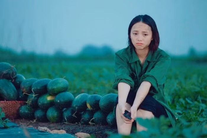 Quỳnh Kool lộ ảnh thời còn đen nhẻm: Nhan sắc như nào mà dân tình trầm trồ? Quynh Kool lo anh thoi con den nhem: Nhan sac nhu nao ma dan tinh tram tro?