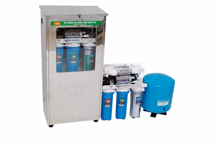 Hiện tại trên thị trường có rất nhiều máy lọc nước Ro và Nano, khi chọn mua máy lọc nước cho gia đình, người dùng nên xem xét các yếu tố trên, chú ý về nguồn nước đầu vào và áp lực nước để chọn thiết bị hiệu quả.