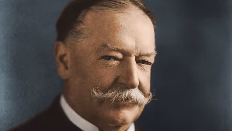 Theo National Constitution Center, ông William Howard Taft, từng là giảng viên ngành Luật hiến pháp tại Đại học Cincinnati. Năm 1909, ông trở thành tổng thống thứ 27 của Mỹ. Sau khi thất bại trong cuộc tái tranh cử năm 1912, ông trở thành giảng viên ngành Luật và Lịch sử Pháp lý tại Đại học Yale. Ảnh: History.