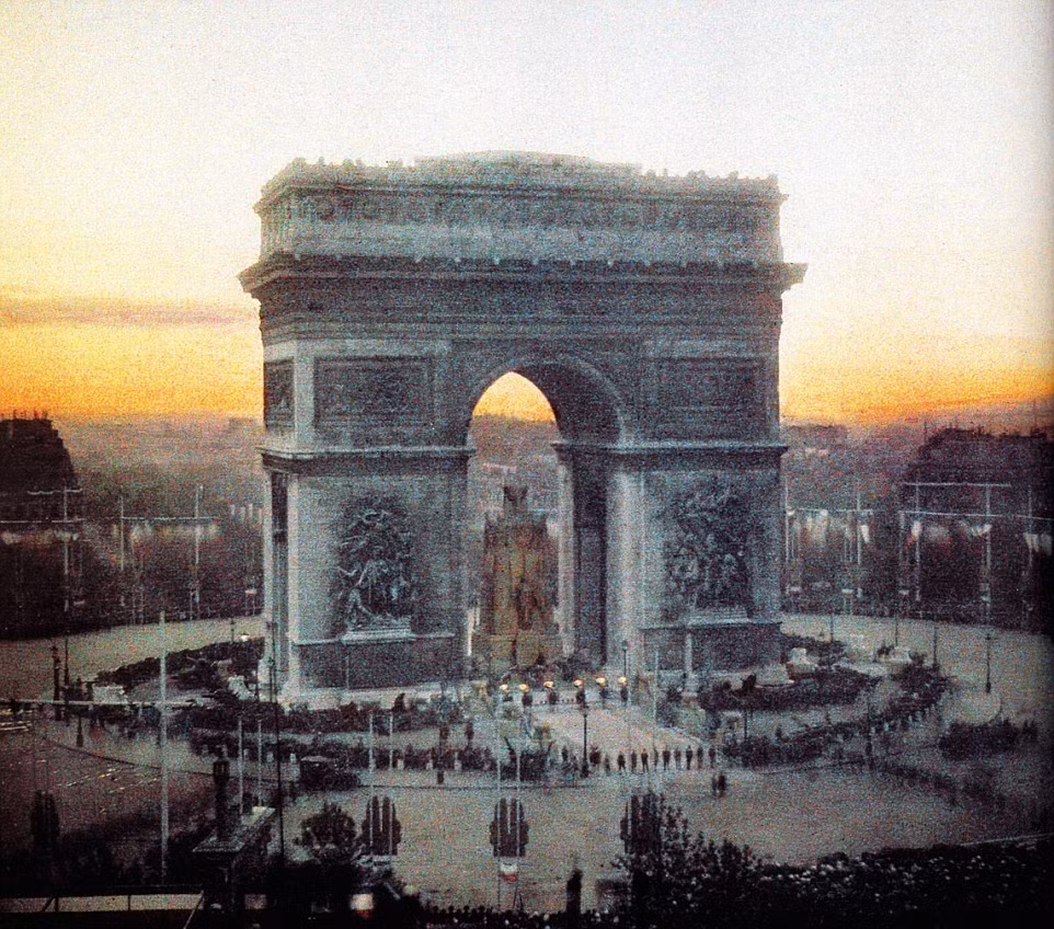 Lễ kỷ niệm chiến thắng tại Khải Hoàn Môn, thành phố Paris, Pháp ngày 14/7/1919.
