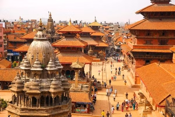 Theo "Cổng thông tin điện tử Chính phủ", thủ đô của Nepal hiện nay là Kathmandu. Thành phố này toạ lạc trên vùng đất thấp màu mỡ ở phía nam Himalayas, tại độ cao khoảng 1.220 m, gần đoạn hợp lưu của sông Bāghmati và sông Vishnumati.