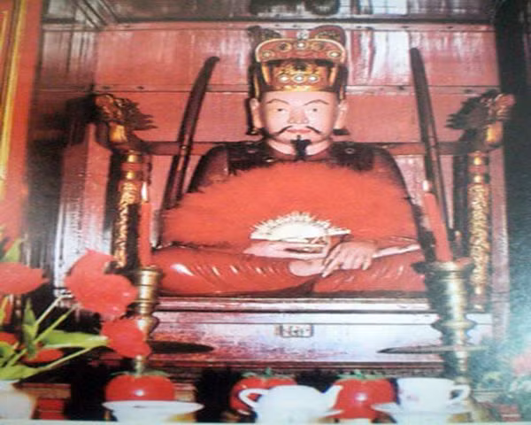 Vi tuong gioi nhat cua Le Loi duoc trieu Nguyen tho trong Vo Mieu-Hinh-2